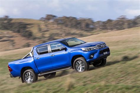 Toyota Hilux 2016 Pickup best prices .